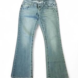 Maurice’s Bootcut jeans, 3/4 short
